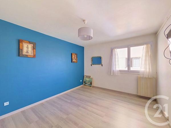 Appartement T3 à vendre  3 pièces - 72,54 m 2   LUCON  - 85