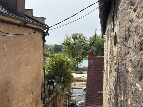 Appartement Nevers 3 pièce(s) 95 m2 - 2 chambres - Rez-de-chaussée -  dépendance - pas de travaux