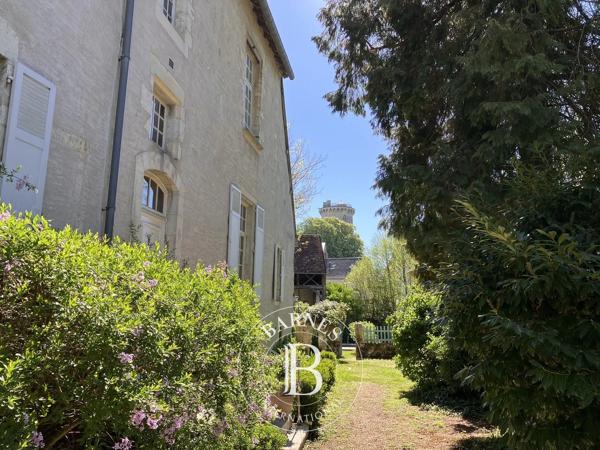 Mehun-sur-Yèvre, Hôtel particulier  400 m² à vendre
