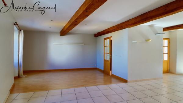 A vendre DOURGNE (81) - Maison de village 151 m² avec grand séjour, 4 chambres, garage et jardinet