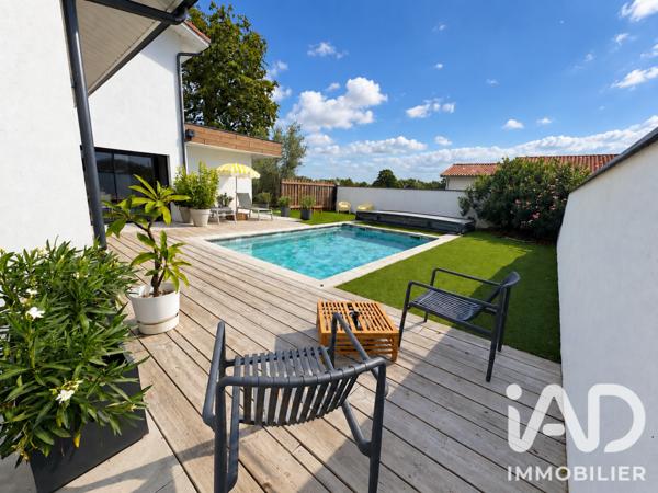 Maison à vendre 6 pièces 198 m² Saint-Martin-de-Hinx