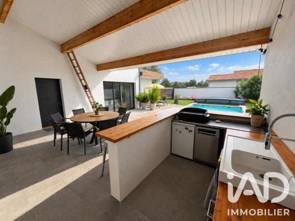 Maison à vendre 6 pièces 198 m² Saint-Martin-de-Hinx