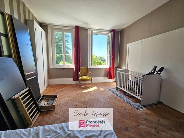 Belle maison familiale de caractère au coeur de Lillebonne - Viable de plain-pied!