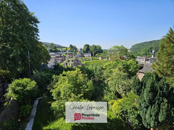 Belle maison familiale de caractère au coeur de Lillebonne - Viable de plain-pied!