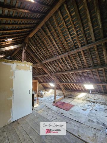 Belle maison familiale de caractère au coeur de Lillebonne - Viable de plain-pied!