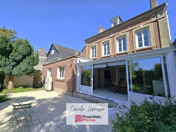Belle maison familiale de caractère au coeur de Lillebonne - Viable de plain-pied!