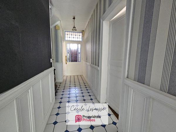 Belle maison familiale de caractère au coeur de Lillebonne - Viable de plain-pied!