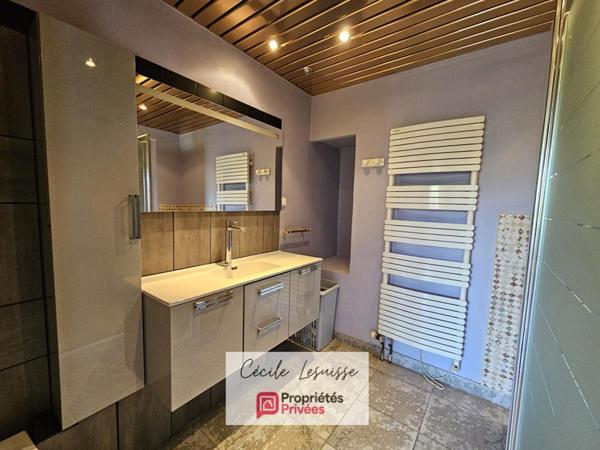 Belle maison familiale de caractère au coeur de Lillebonne - Viable de plain-pied!