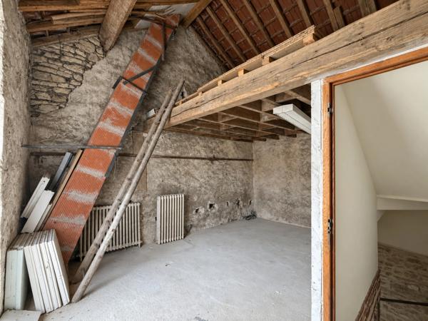 Maison de charme à Presles – 3 chambres, décoration industrielle, terrasse et jardin