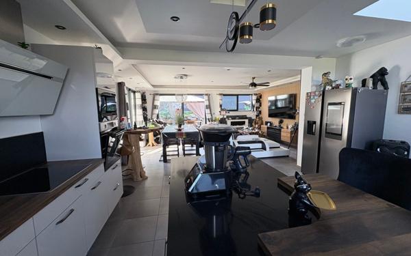 Maison à vendre    5 pièces •  Hébécourt