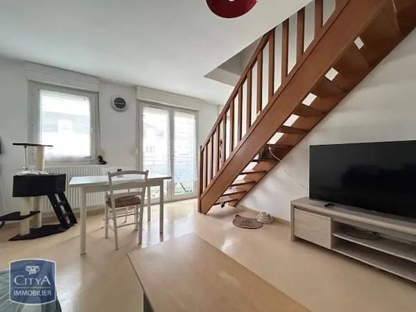 Appartement à louer 2 pièces 51.99m²