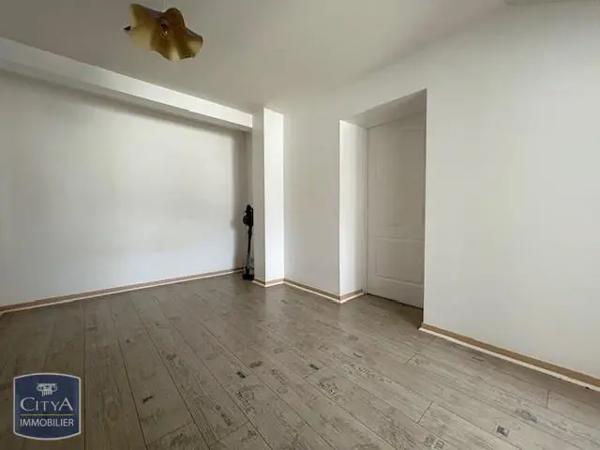 Appartement à louer 2 pièces 51.99m²