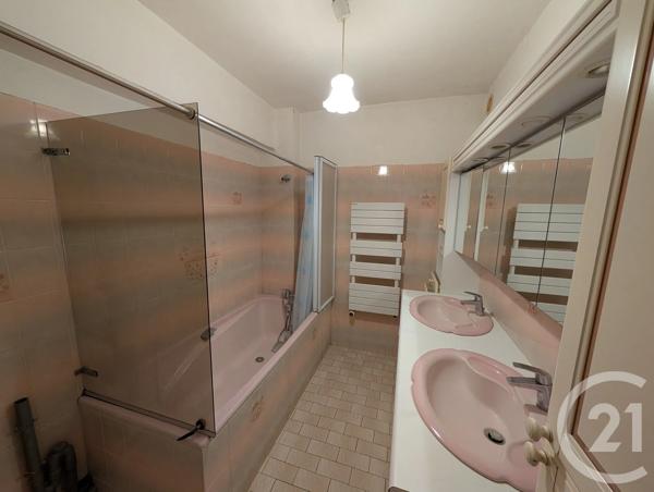 Appartement F4 à vendre  4 pièces - 88,40 m 2   ST VALERY EN CAUX  - 76