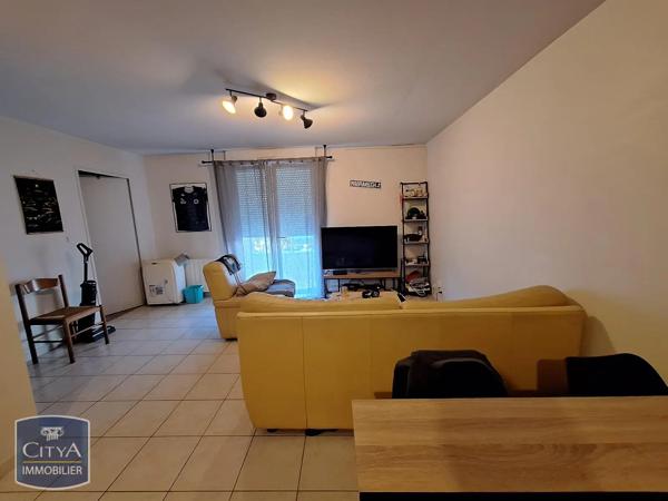 Appartement à louer 2 pièces 55.87m² Oyonnax (01100)