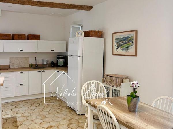 Charmante maison de village rénovée avec tropézienne sans vis à vis