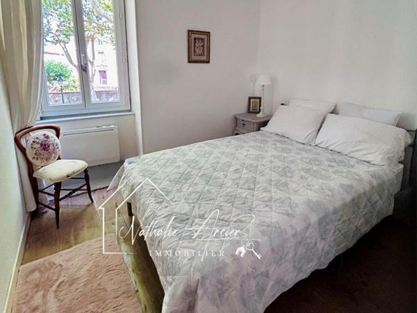 Charmante maison de village rénovée avec tropézienne sans vis à vis