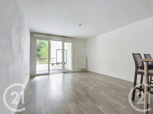 Appartement F3 à vendre  3 pièces - 61 m 2   ROUEN  - 76