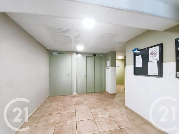 Appartement F3 à vendre  3 pièces - 61 m 2   ROUEN  - 76
