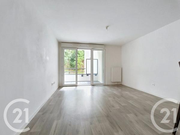 Appartement F3 à vendre  3 pièces - 61 m 2   ROUEN  - 76