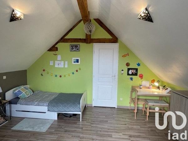 Longère 6 pièces de 151 m² à Saint-Ay (45130)