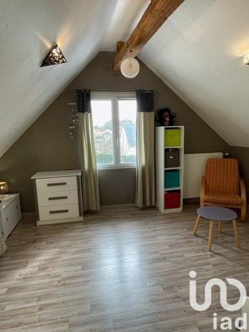 Longère 6 pièces de 151 m² à Saint-Ay (45130)