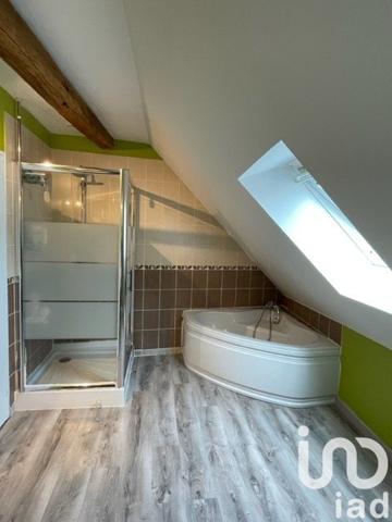 Longère 6 pièces de 151 m² à Saint-Ay (45130)