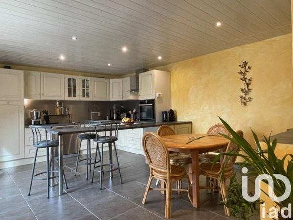 Longère 6 pièces de 151 m² à Saint-Ay (45130)