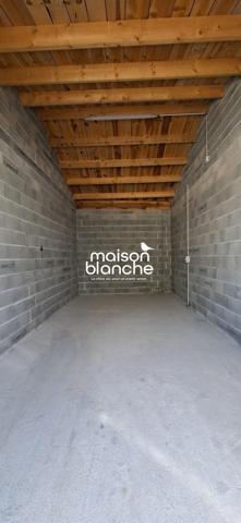 Grand garage 30M2