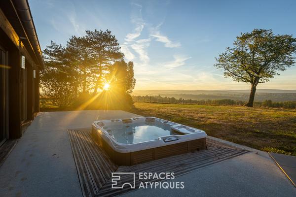 Villa d’exception avec sa piscine intérieure et sa vue dégagée