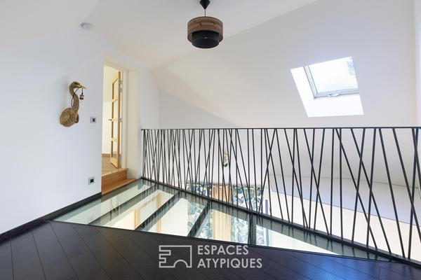 Villa d’exception avec sa piscine intérieure et sa vue dégagée