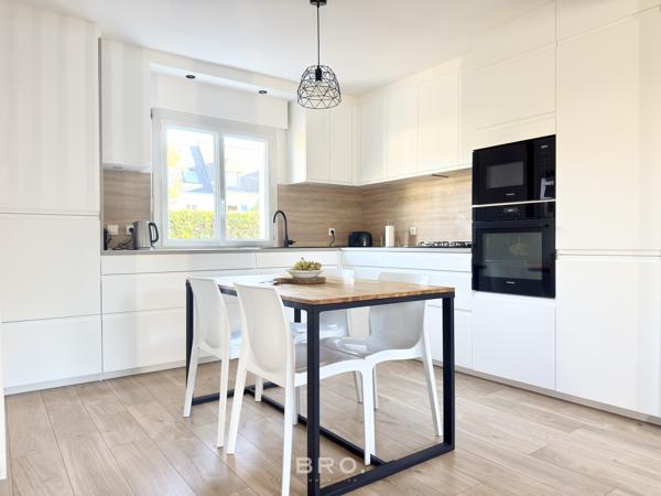 ARRADON CENTRE - MAISON 4 CHAMBRES, 136M2 HABITABLES