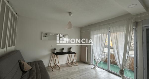Location Studio meublé 29.82 m² - Mâcon 71000