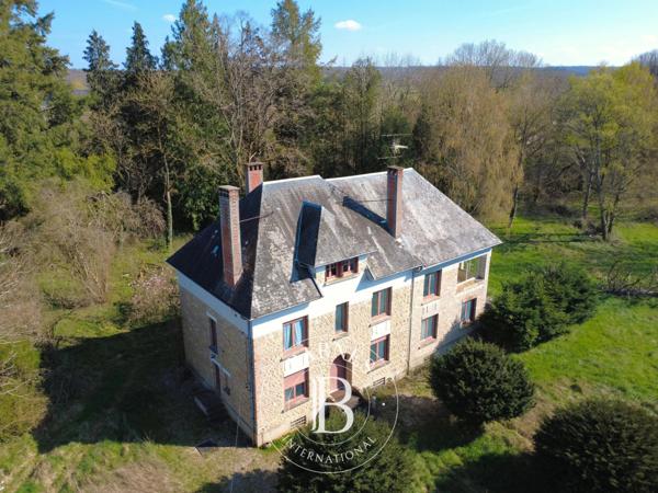 Avallon, Propriété 5 Chambres -  259 m² à vendre