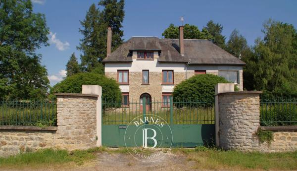 Avallon, Propriété 5 Chambres -  259 m² à vendre