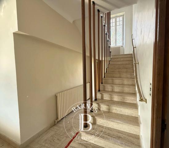 Avallon, Propriété 5 Chambres -  259 m² à vendre
