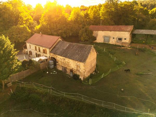 Saint-Éloy-les-Mines (63700) Propriété équestre sur plus de 8 hectares
