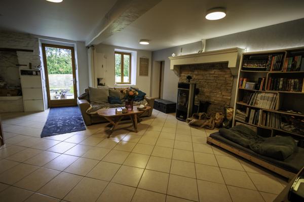 Saint-Éloy-les-Mines (63700) Propriété équestre sur plus de 8 hectares