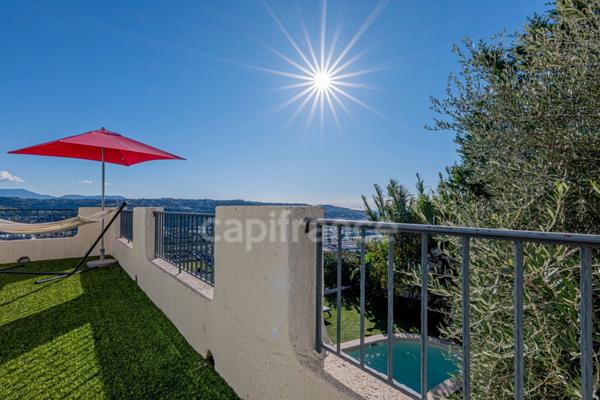 À vendre : villa sans travaux avec piscine / vue mer et montagne - Saint Laurent du Var