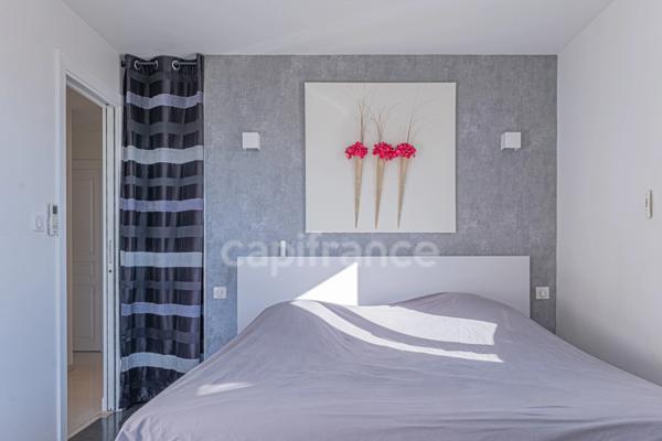 À vendre : villa sans travaux avec piscine / vue mer et montagne - Saint Laurent du Var