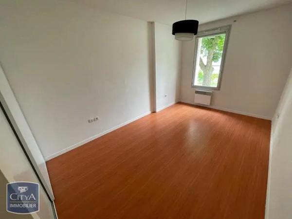 Appartement à louer 2 pièces 44.91m² Blois (41000)