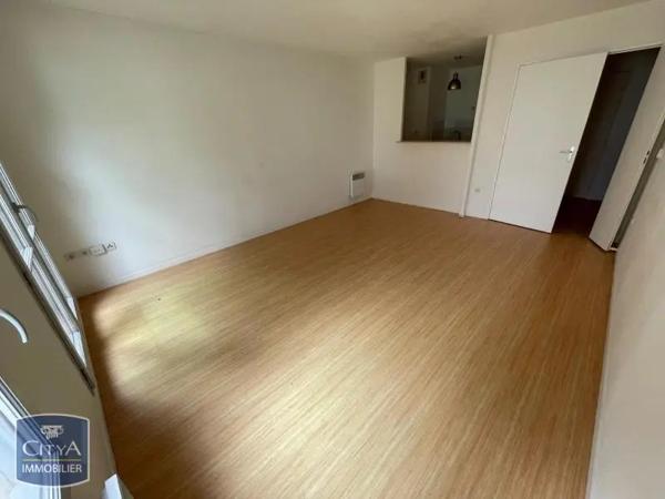 Appartement à louer 2 pièces 44.91m² Blois (41000)
