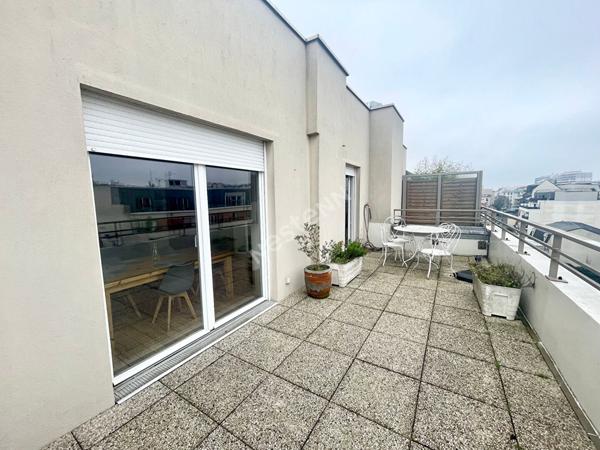 Centre Ville  Appartement impeccable Rosny Sous Bois 4 pieces terrasse dernier etage