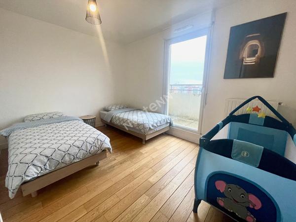 Centre Ville  Appartement impeccable Rosny Sous Bois 4 pieces terrasse dernier etage