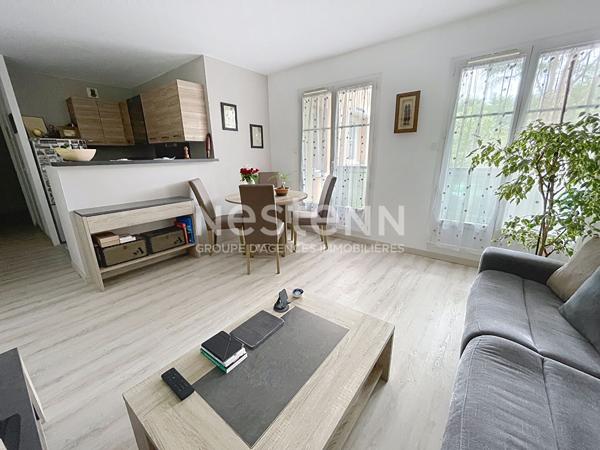A vendre Appartement de 2 pièces de 44 m2 à Plaisir - Quartier centre ville