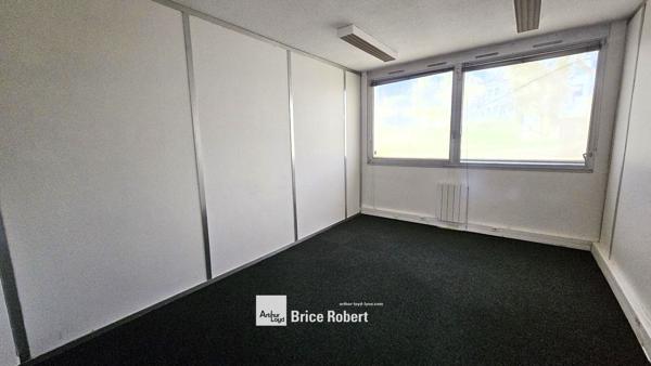 Bureaux à louer à Dardilly dans Norly II avec accès direct et services