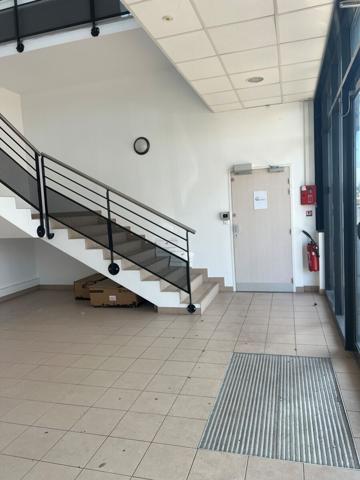 Bureaux à louer rénovés à Roissy-en-France accès immédiat Paris Nord 2