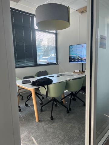 Bureaux à louer rénovés à Roissy-en-France accès immédiat Paris Nord 2