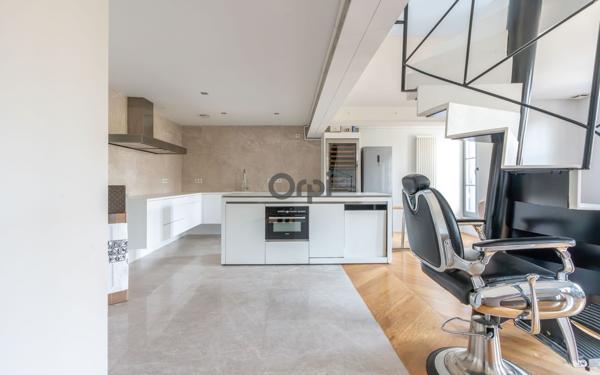 Maison à vendre    5 pièces • 149,21 m2 Joinville-le-Pont