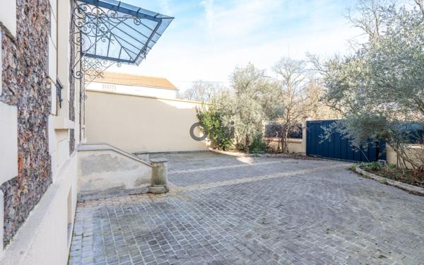 Maison à vendre    5 pièces • 149,21 m2 Joinville-le-Pont