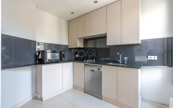 Maison à vendre    5 pièces • 149,21 m2 Joinville-le-Pont